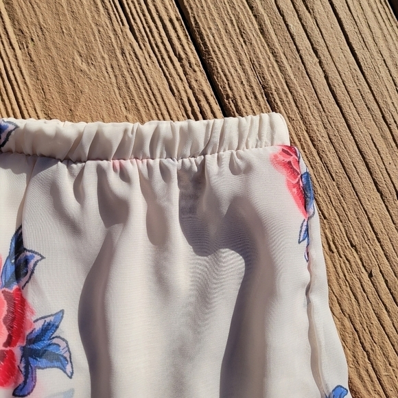 NWOT Peach Love California oFloral Chiffon Shorts - Picture 6 of 11